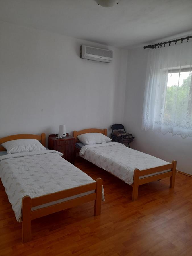 Apartman Natali Apartment Скрадин Екстериор снимка