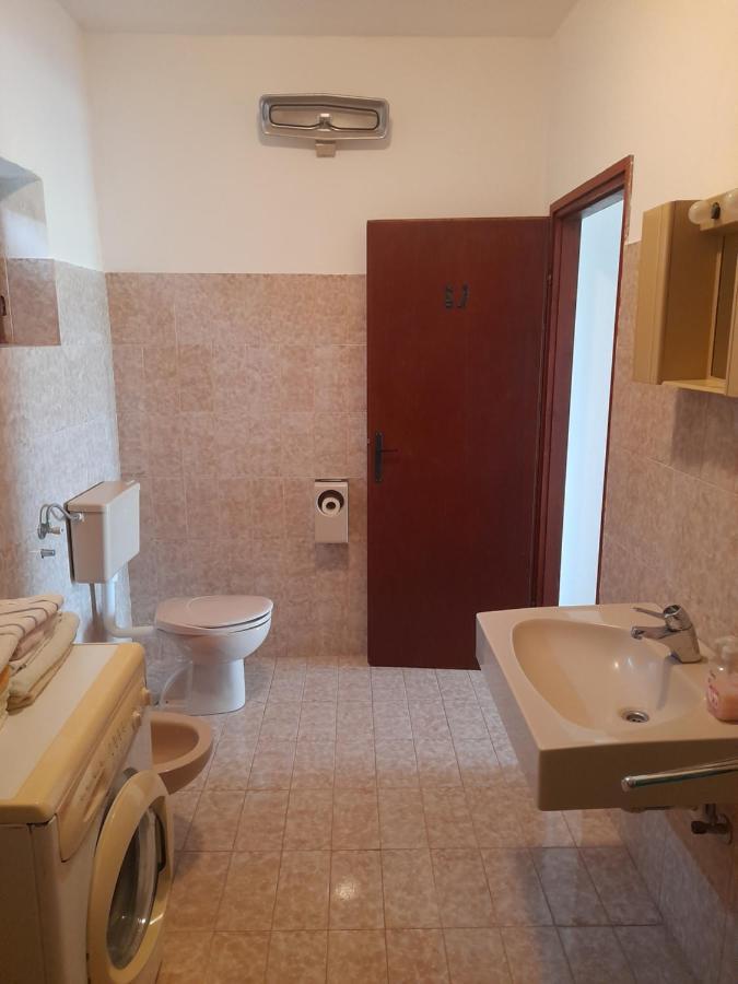 Apartman Natali Apartment Скрадин Екстериор снимка